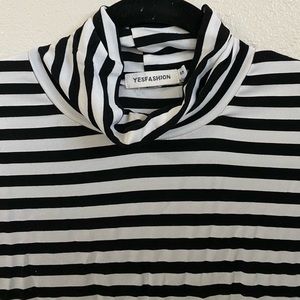 YESFASHION- Striped longsleeve turtleneck.